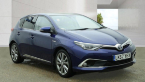 2017 Toyota Auris 1.8 Vvt-H Excel CVT Euro 6 (s/s) 5dr (safety Sense) in Blue — image 2