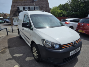 2013 Volkswagen Caddy 1.6 Tdi C20+ Startline in White — image 3