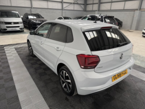 2018 Volkswagen Polo 1.0 Tsi Beats in Silver — image 3