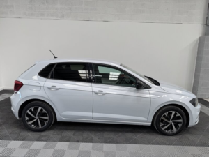 2018 Volkswagen Polo 1.0 Tsi Beats in Silver — image 5