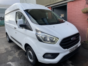 2022 Ford Transit Custom 2.0 Transit Custom Trend Van 300 L2 2.0l Ecoblue 105ps Fwd 6 Speed Manual in White — image 2