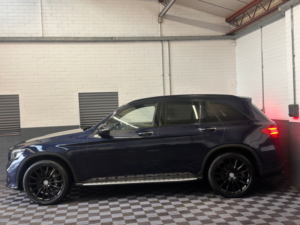 2016 Mercedes-Benz Glc 2.1 Glc250d Amg Line (premium) SUV 5dr Diesel G-Tronic 4matic Euro 6 (s/s) (204 Ps) in Blue — image 6