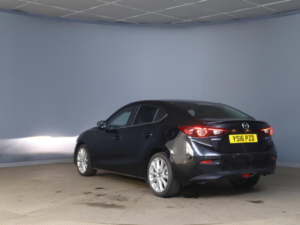 2016 Mazda Mazda3 2.0 Skyactiv-G Sport Nav Fastback Euro 5 (s/s) 4dr in Black — image 3