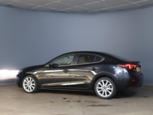 2016 Mazda Mazda3 2.0 Skyactiv-G Sport Nav Fastback Euro 5 (s/s) 4dr in Black — image 4
