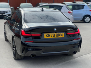 2020 BMW 3 Series 2.0 330e 12kwh M Sport Auto Euro 6 (s/s) 4dr in Black — image 4