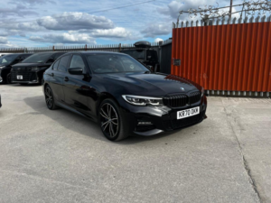 2020 BMW 3 Series 2.0 330e 12kwh M Sport Auto Euro 6 (s/s) 4dr in Black — image 5