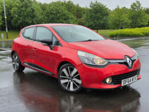 2015 Renault Clio 1.5 Dci Dynamique S Medianav Edc Euro 5 5dr in Red — image 2