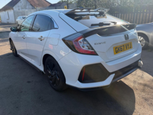 2017 Honda Civic 1.0 Vtec Turbo Se CVT Euro 6 (s/s) 5dr in White — image 4