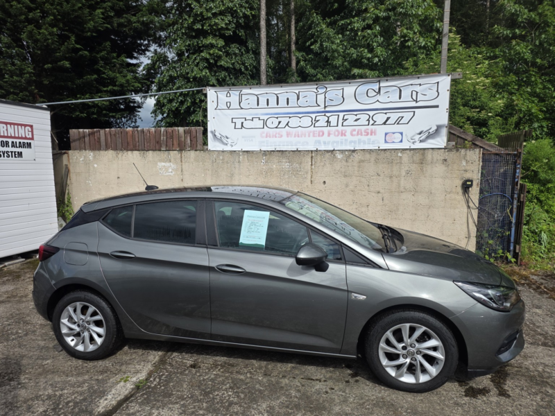 2020 Vauxhall Astra 1.5 Turbo D Business Edition Nav in Grey — image 1