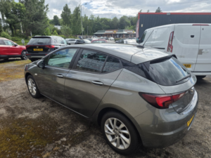2020 Vauxhall Astra 1.5 Turbo D Business Edition Nav in Grey — image 5