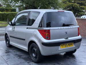 2005 Peugeot 1007 1.4 Dolce in Grey — image 2