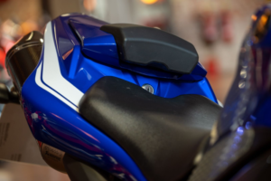 2008 Yamaha R1 *full Akrapovic Exhaust - Low Mileage* in Blue — image 6
