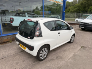 2011 Citroen C1 1.0i Vt Hatchback 3dr Petrol Manual Euro 5 (68 Ps) in White — image 6