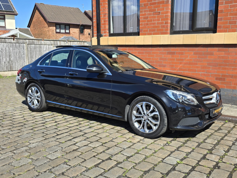 2016 Mercedes-Benz C Class 2.1 C220d Sport in Black — image 1