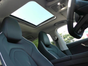 2025 Omoda E5 61.05kwh Noble Auto 5dr in Silver — image 6