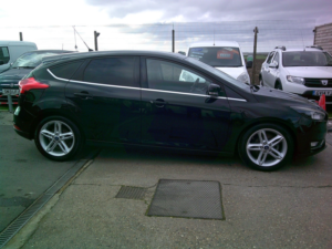 2015 Ford Focus 1.0 T Ecoboost Titanium in Black — image 2