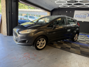 2015 Ford Fiesta 1.0 T Ecoboost Zetec in Grey — image 4