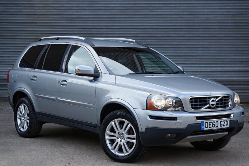 2010 Volvo Xc90 2.4 D5 Se Geartronic AWD 5dr in Silver — image 1