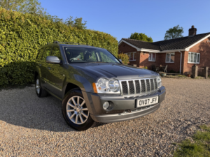2007 Jeep Grand Cherokee 3.0 Crd Overland in Grey — image 2