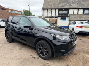 2019 Land Rover Discovery Sport Td4 Landmark in Black — image 4