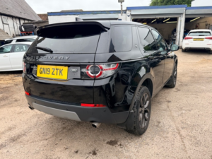 2019 Land Rover Discovery Sport Td4 Landmark in Black — image 6