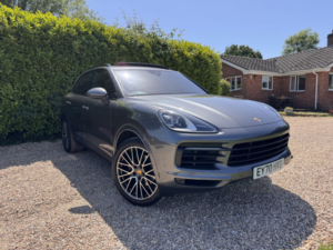 2020 Porsche Cayenne 3.0 T V6 in Grey — image 2