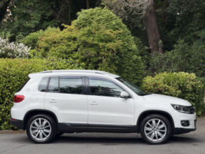 2013 Volkswagen Tiguan 2.0 Tdi Bluemotion Tech Match in White — image 2