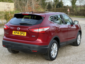 2014 Nissan Qashqai 1.5 Dci Acenta in Red — image 3