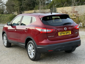 2014 Nissan Qashqai 1.5 Dci Acenta in Red — image 6