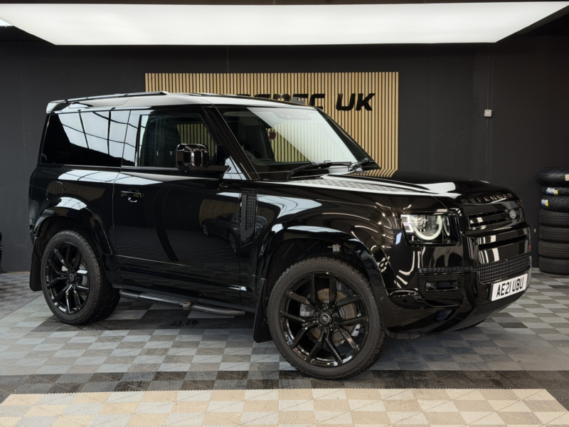 2021 Land Rover Defender 90 3.0 D250 Mhev Se in Black — image 1