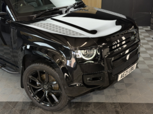2021 Land Rover Defender 90 3.0 D250 Mhev Se in Black — image 4