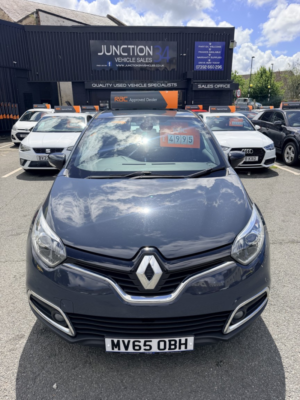 2015 Renault Captur 0.9 Dynamique Nav Tce 90 in Blue — image 3