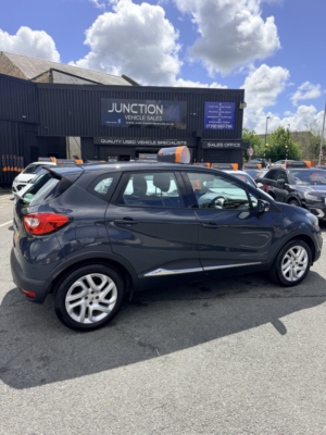 2015 Renault Captur 0.9 Dynamique Nav Tce 90 in Blue — image 5