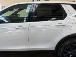 2019 Land Rover Discovery Sport 2.0 Td4 Landmark Auto 4WD Euro 6 (s/s) 5dr in White — image 4
