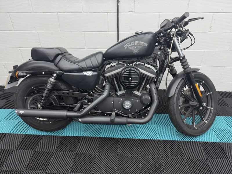 2015 Harley-Davidson Sportster Xl883n Iron 883 in Black — image 1