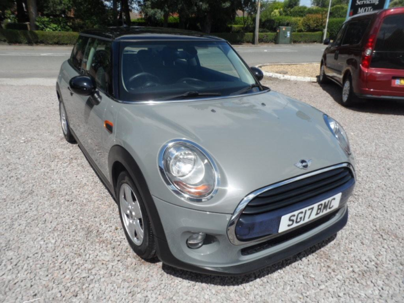 2017 MINI Hatch 1.5 Cooper 3-Door Hatch in Grey — image 1