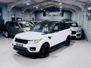 2015 Land Rover Range Rover Sport 3.0 Sd V6 Hse Dynamic in White — image 2