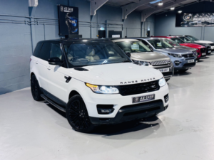 2015 Land Rover Range Rover Sport 3.0 Sd V6 Hse Dynamic in White — image 3