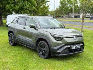 2025 Suzuki E Vitara 61kwh Motion SUV 5dr Electric Auto (174 Ps) in Green — image 2