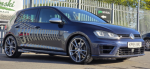 2015 Volkswagen Golf 2.0 Tsi Bluemotion Tech R in Blue — image 2