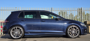 2015 Volkswagen Golf 2.0 Tsi Bluemotion Tech R in Blue — image 6