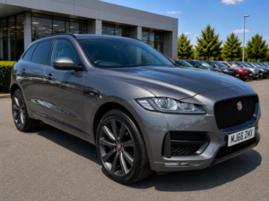2016 Jaguar F-Pace 2.0 D180 R-Sport Auto AWD Euro 6 (s/s) 5dr in Grey — image 3