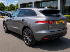 2016 Jaguar F-Pace 2.0 D180 R-Sport Auto AWD Euro 6 (s/s) 5dr in Grey — image 6