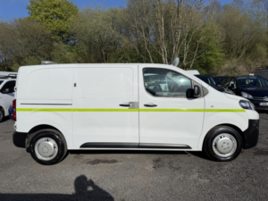 2020 Citroen Dispatch 2.0 Bluehdi 1400 Enterprise M in White — image 4