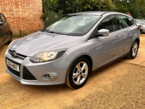 2012 Ford Focus 1.6 Tdci Zetec Euro 5 (s/s) 5dr in Silver — image 4