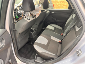 2012 Ford Focus 1.6 Tdci Zetec Euro 5 (s/s) 5dr in Silver — image 5