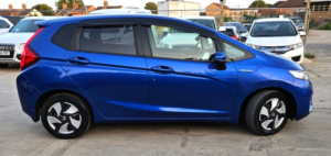2013 Honda Fit 1.5l Hybrid- Ulez/caz Pass- Free 18months Gold Warranty & 12months Aa Breakdown Cover in Blue — image 3