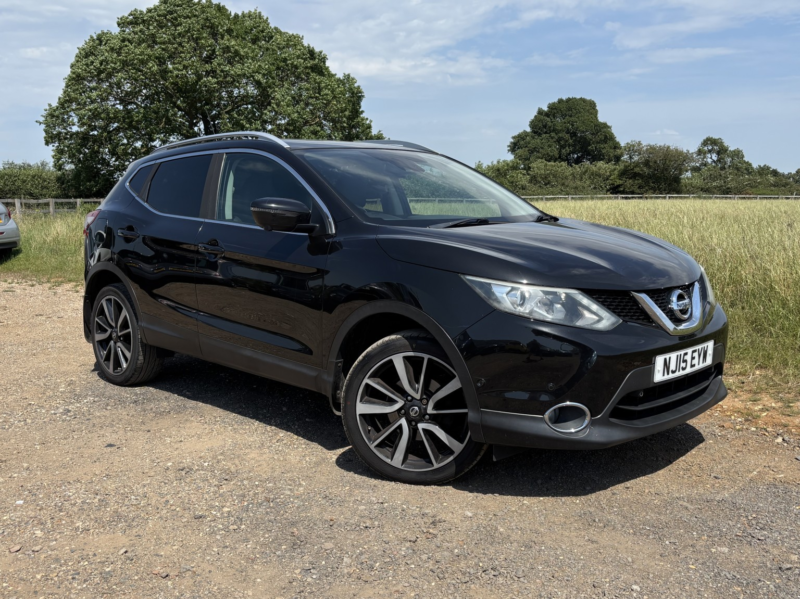 2015 Nissan Qashqai 1.5 Dci Tekna in Black — image 1