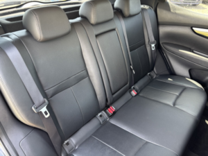 2015 Nissan Qashqai 1.5 Dci Tekna in Black — image 4