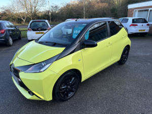 2016 Toyota Aygo 1.0 Vvt-I X-Cite 3 Yellow Bi-Tone in Yellow — image 4
